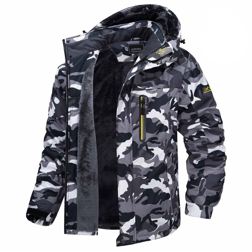 Men's black and white camouflage jacket. It is waterproof and has a warm fleece lining on the inside. Suitable for the snow, winter camping and fishing.