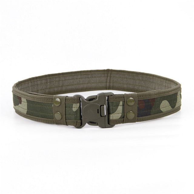 Green camo army belt with quick release buckle.