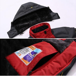 Men's fleece lined jacket with inside zip pocket and removable hood. Waterproof outer layer rated up to 20000 mm.