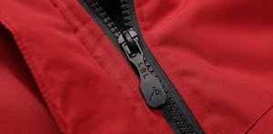 Men's jacket with high quality waterproof zip.